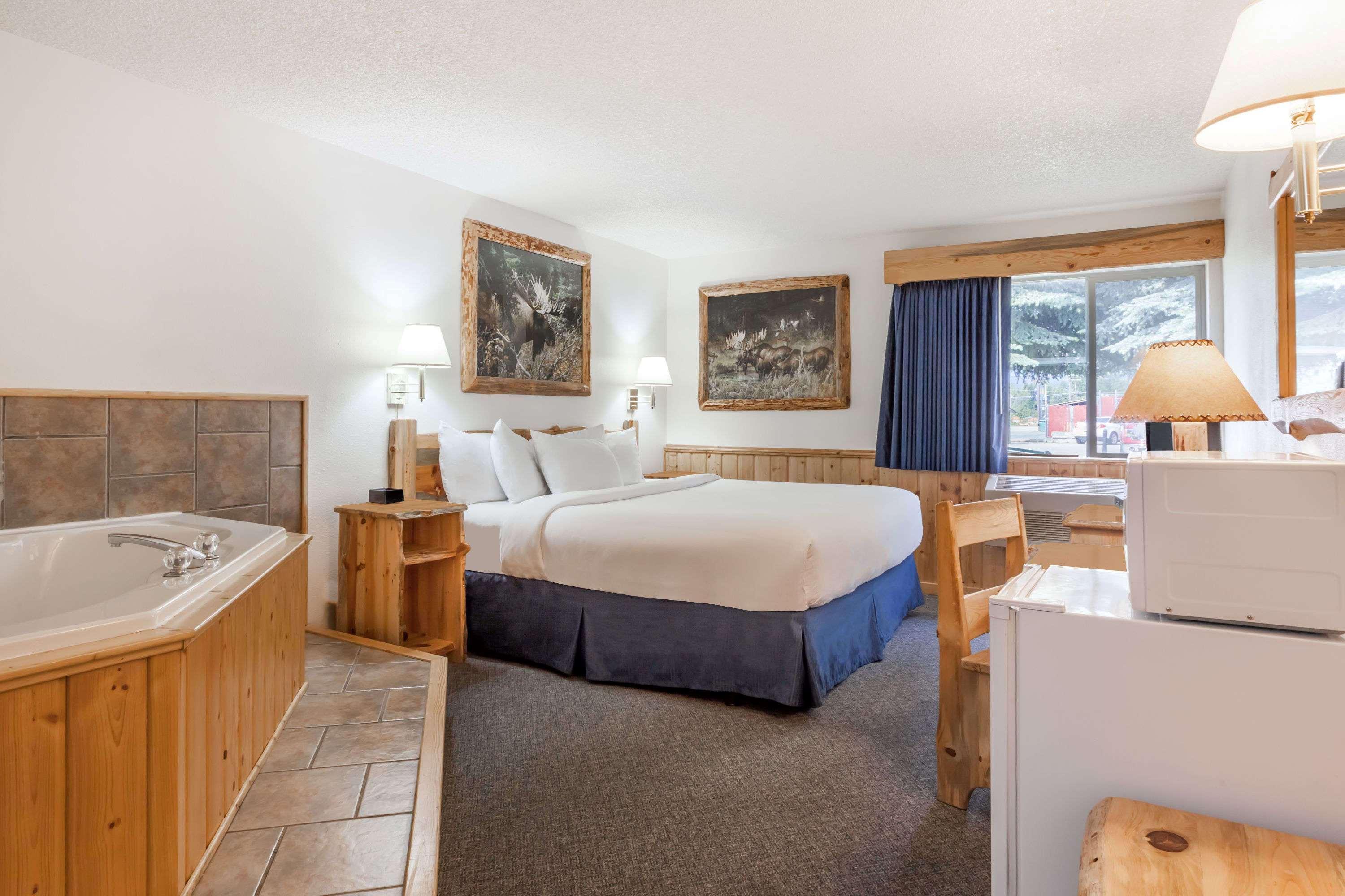 Days Inn By Wyndham Sandpoint Ponderay Ngoại thất bức ảnh